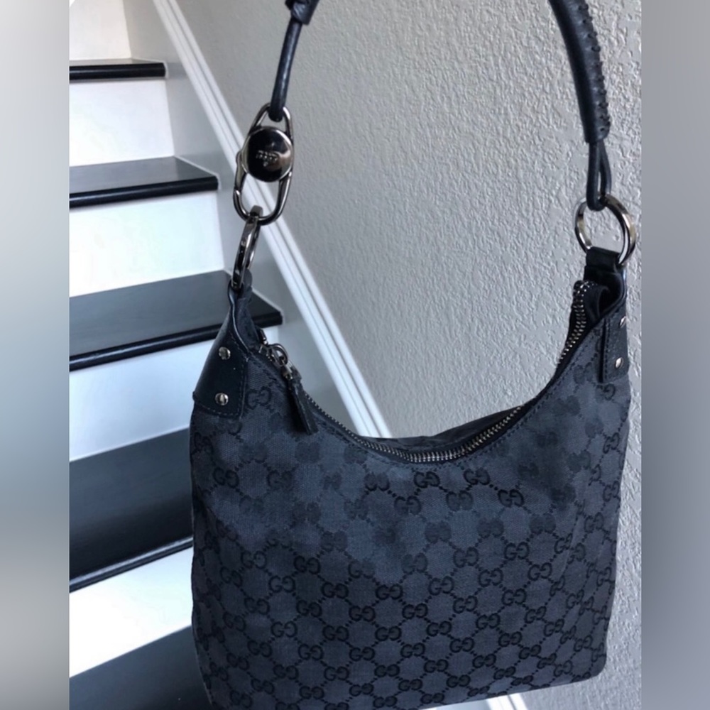 GUCCI GG black hobo shoulder bag. Authentic! Beautiful!!